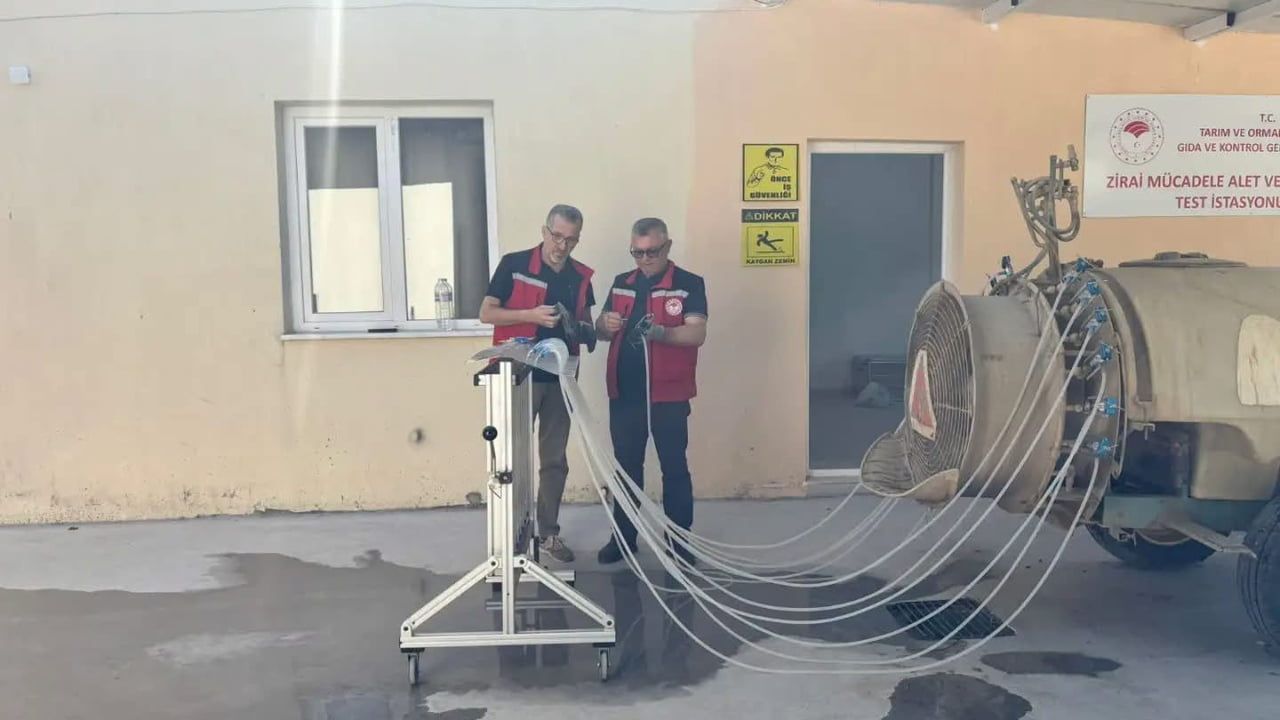 Sarıgöl'de sofralık üzümde pestisit kalıntısını azaltmaya yönelik alet ve makine testleri hayata geçirildi