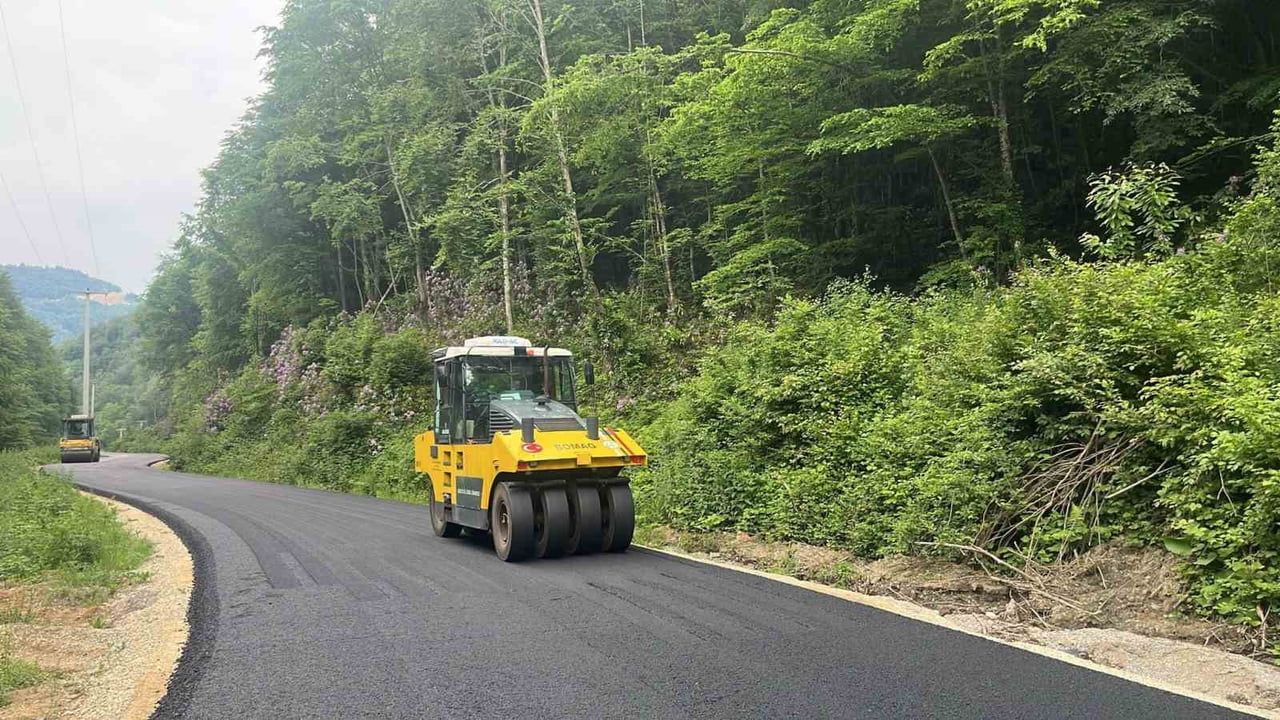 Sazköy'de sıcak asfalt çalışması tamamlandı