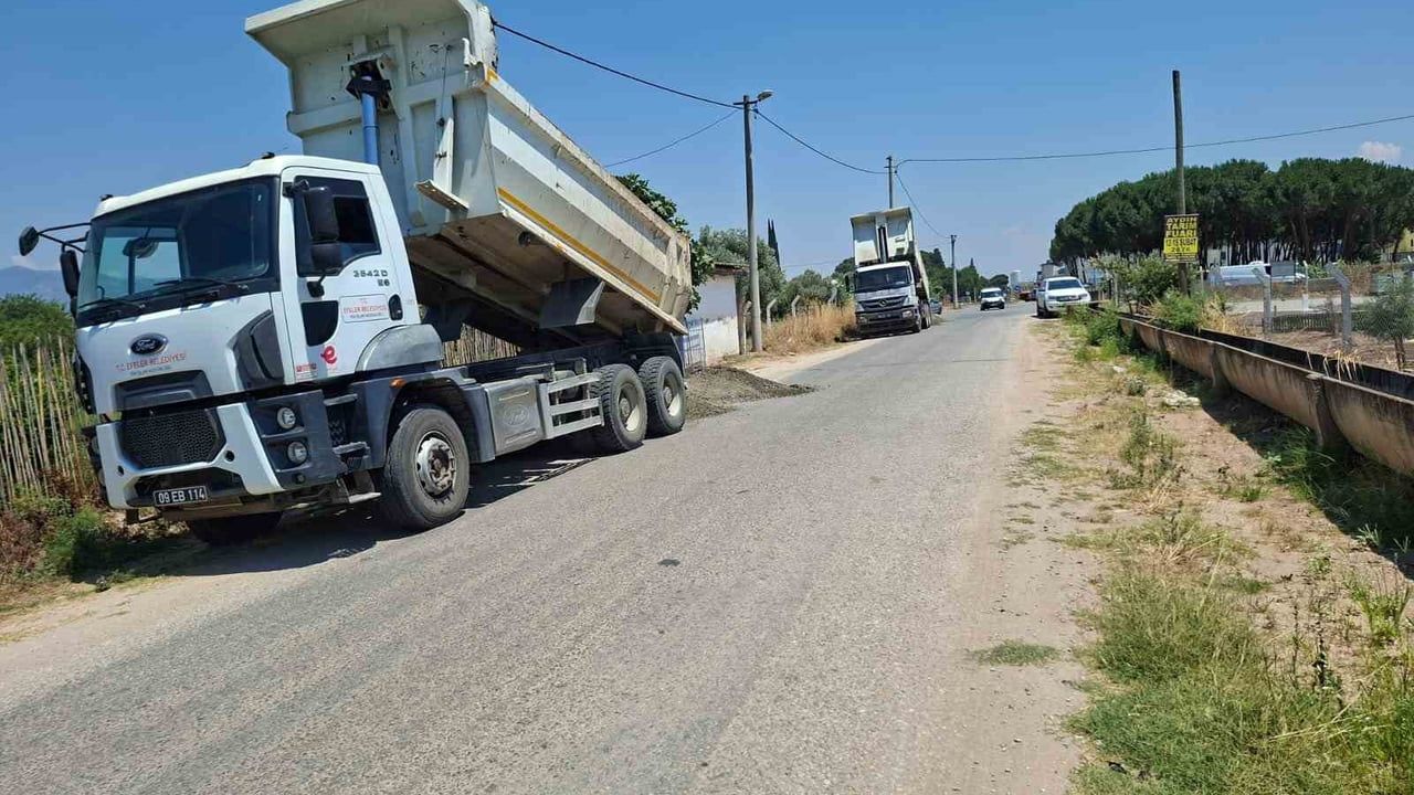 Şehir hastanesi bağlantı yollarında genişletme ve asfalt çalışmaları