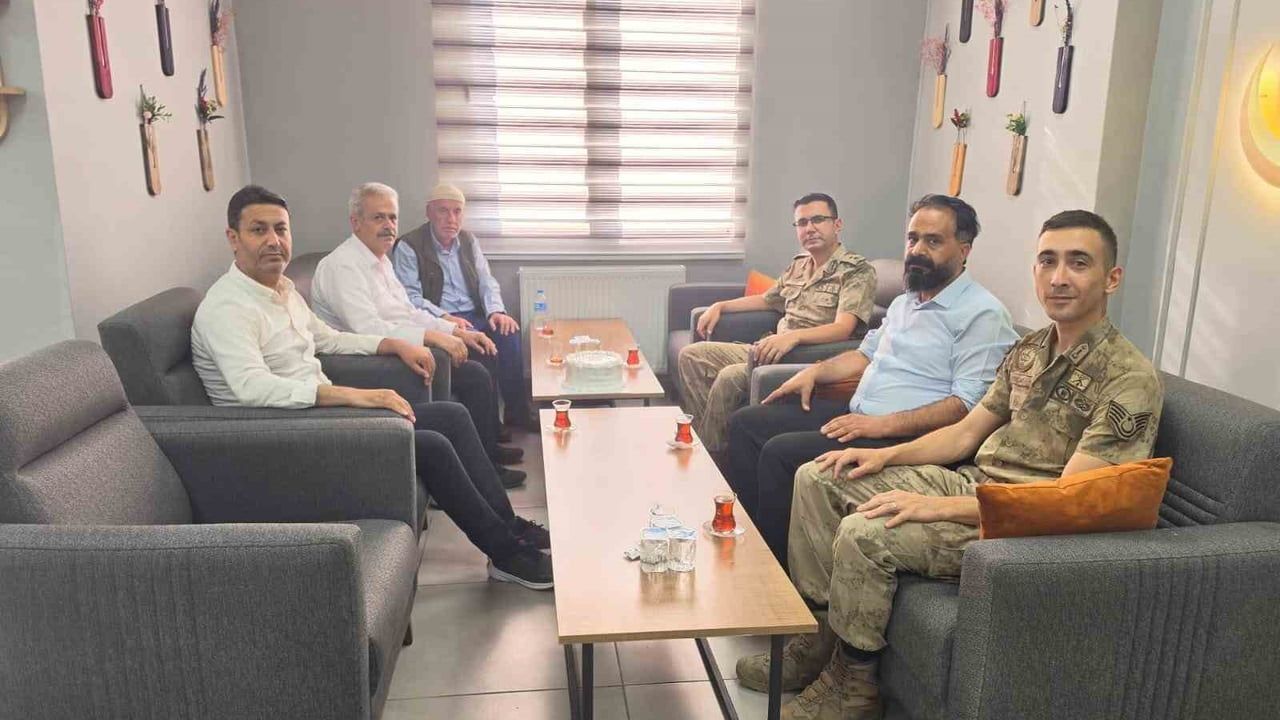Şehit babaları Jandarma Teşkilatı'nın 187. kuruluş yıl dönümünü kutladı