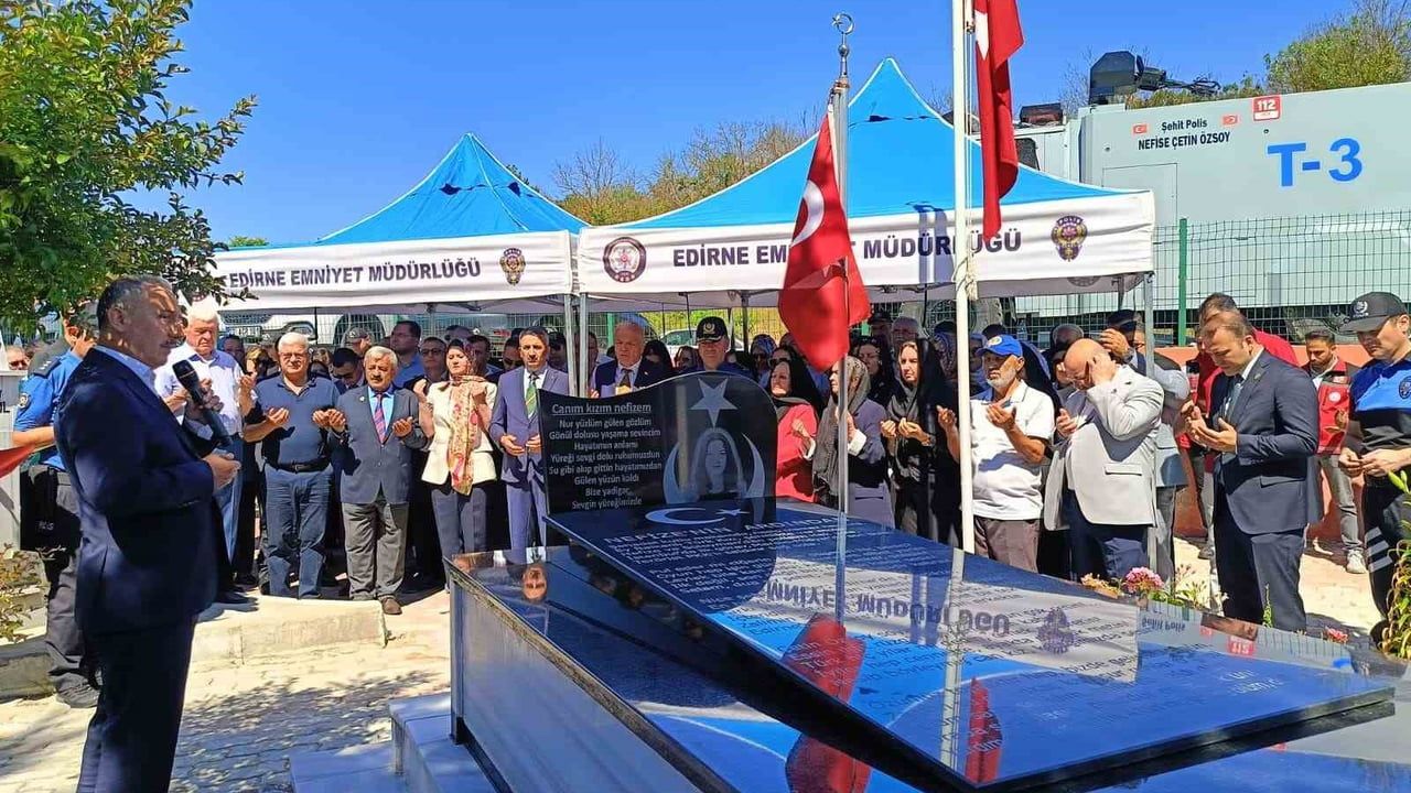 Şehit Polis Nefize Çetin Özsoy, Şehadetinin 10. Yılında Edirne'de Kabri Başında Anıldı
