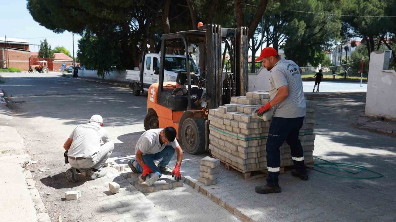 Şehzadeler’de 67 mahallede çalışmalar aralıksız sürüyor