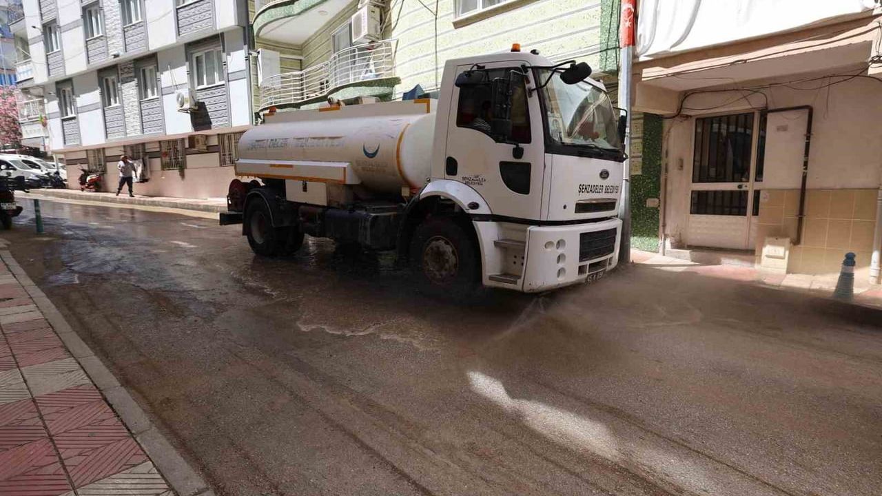 Şehzadeler’de iki mahallede kapsamlı temizlik