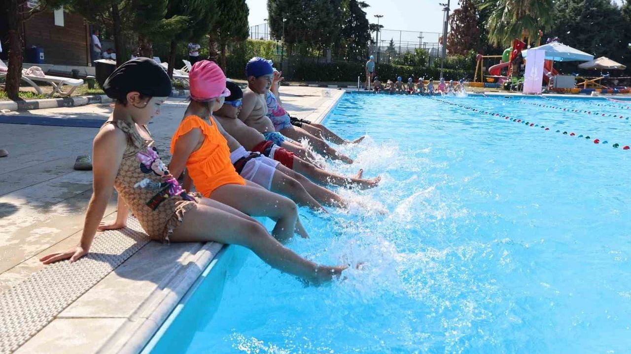 Şehzadeler’de yüzme kursları başlıyor