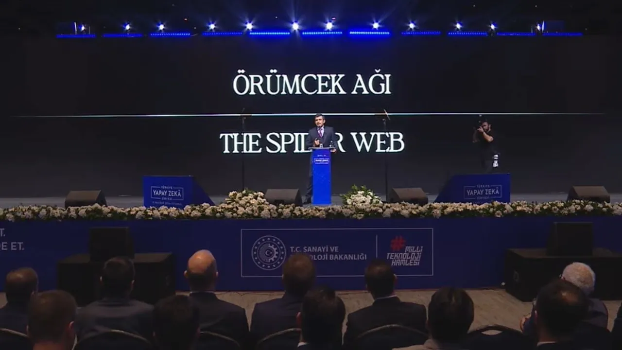 Selçuk Bayraktar: teknolojinin insana hizmet ettiği adil bir dünya hedefliyoruz