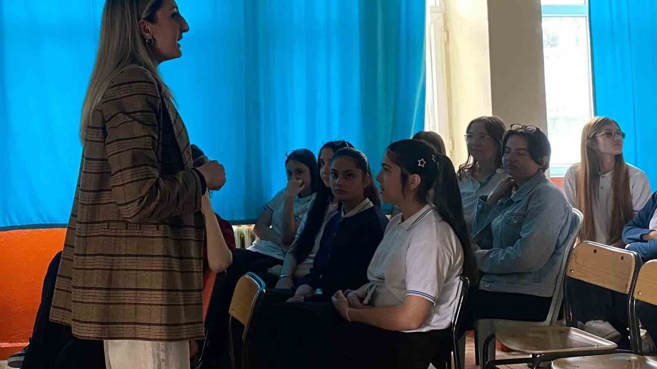 Selendi'de liselilere yapay zeka eğitimi tamamlandı