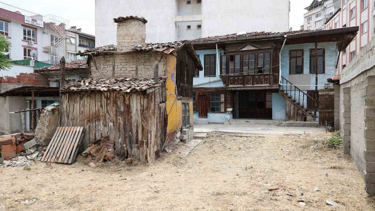 Şerbetçioğlu konağı yeniden hayat buluyor