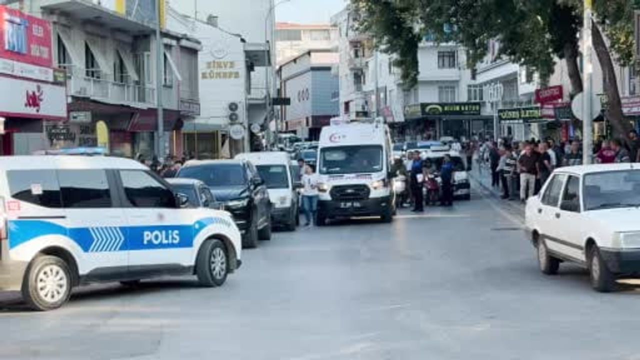 Serik'te doğum günü pastasıyla yürüyen kişi silahlı saldırıda yaralandı