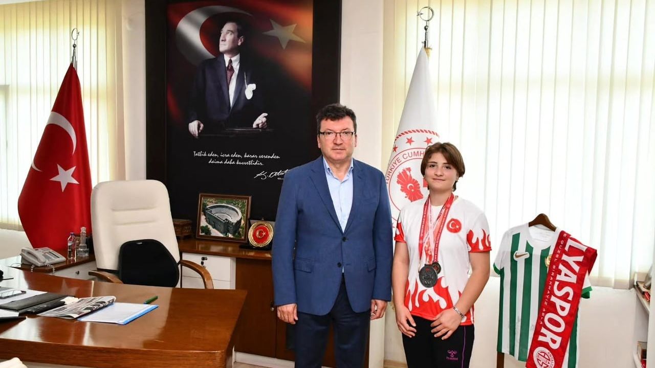 Serikli Ayşe Büyükkaçar, Türkiye Şampiyonası'nda sağ kolda birinci, sol kolda ikinci oldu