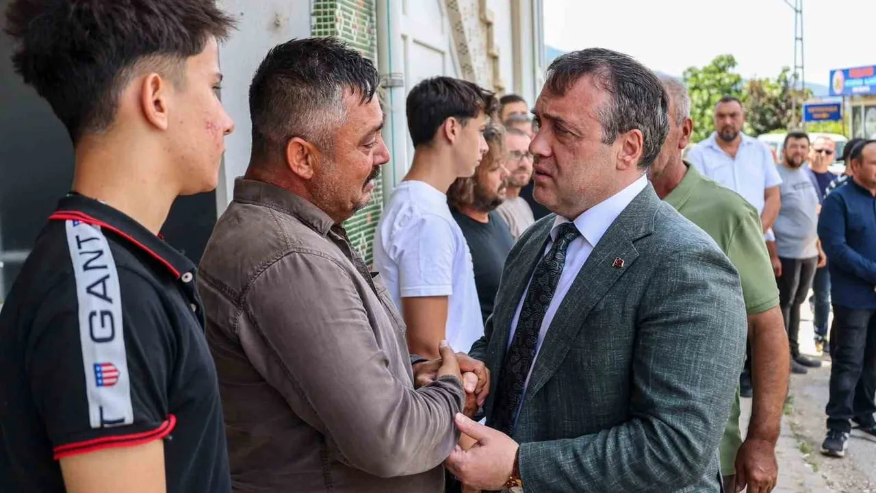 Sevilen muhtar Mustafa Canbaz son yolculuğuna uğurlandı