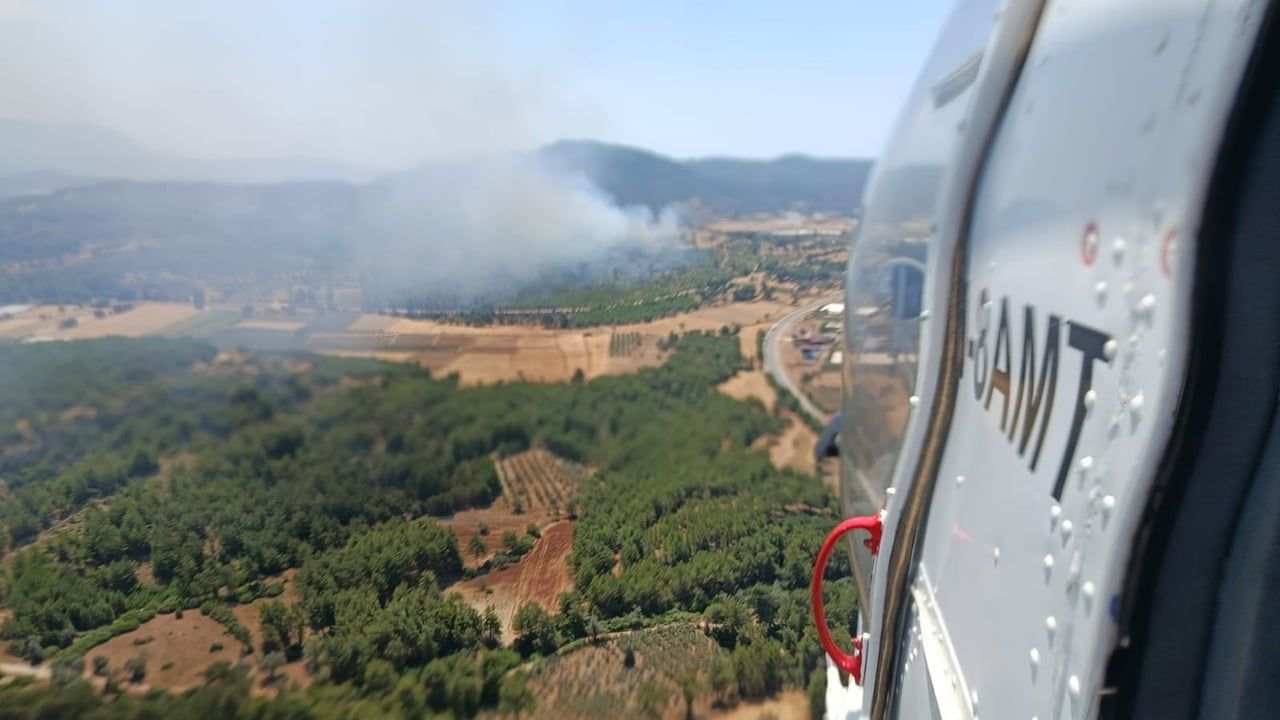 Seydikemer’de orman yangınına müdahale sürüyor