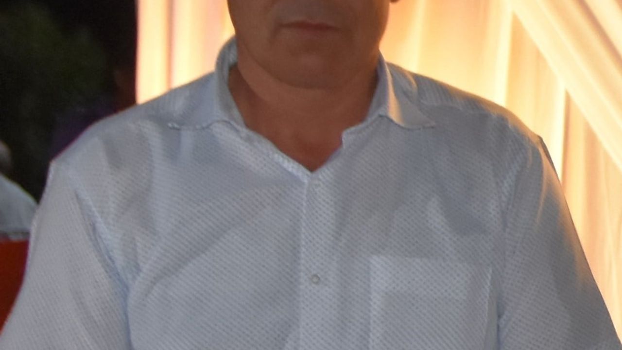 Sığındığı ağaca yıldırım düşen çiftçi hayatını kaybetti