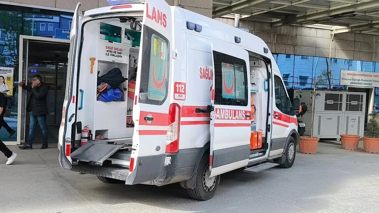 Siirt Eruh’te traktör devrildi: Sürücü Tahir Tekin yaşamını yitirdi