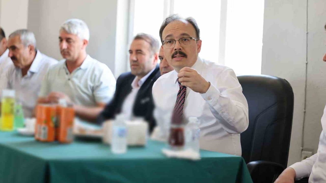 Siirt kırsalında asfalt seferberliği: 3,4 kilometrelik yol tamamlandı