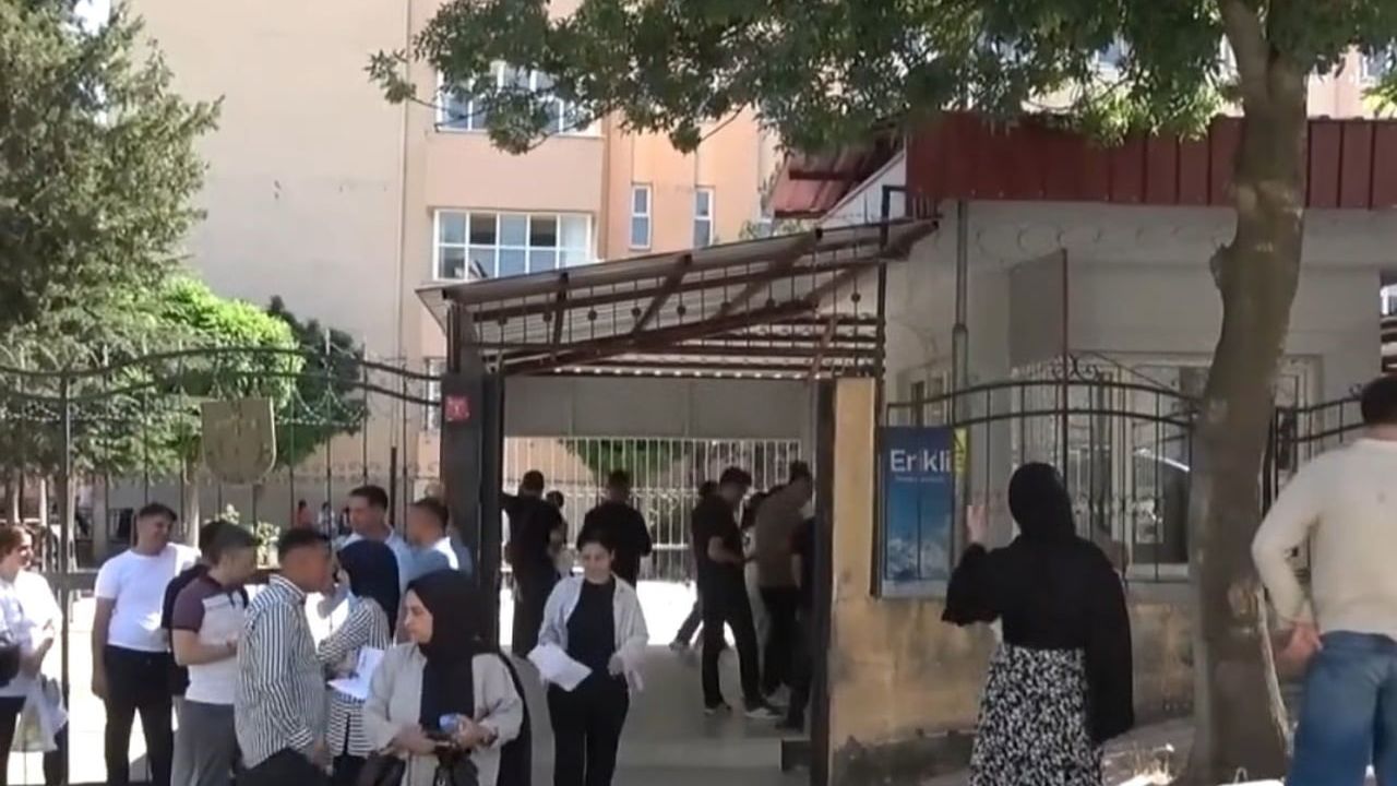 Siirt'te TYT oturumu 44 okulda sorunsuz tamamlandı