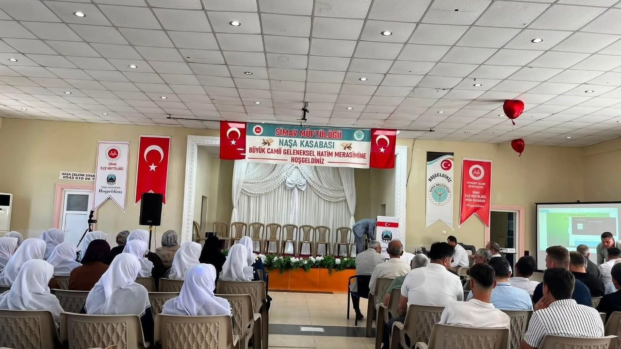 Simav Naşa'da geleneksel hatim merasimi