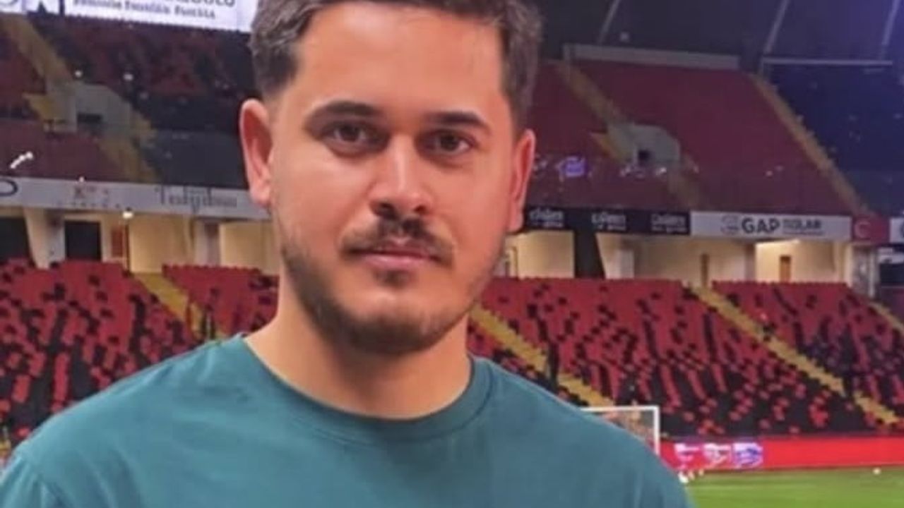 Sınava giderken tırla çarpışan genç defnedildi