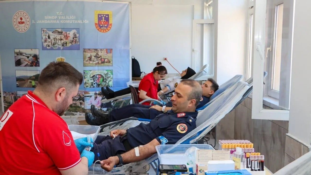 Sinop İl Jandarma Komutanlığı, 187’nci Kuruluş Yılında Kızılay’a Kan Bağışıyla Dayanışma Gösterdi