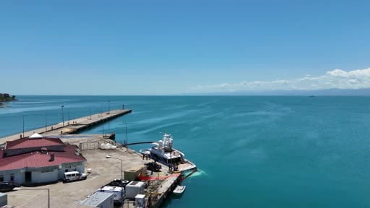 Sinop limanında batan lüks yat 7 günlük çalışmayla kurtarıldı