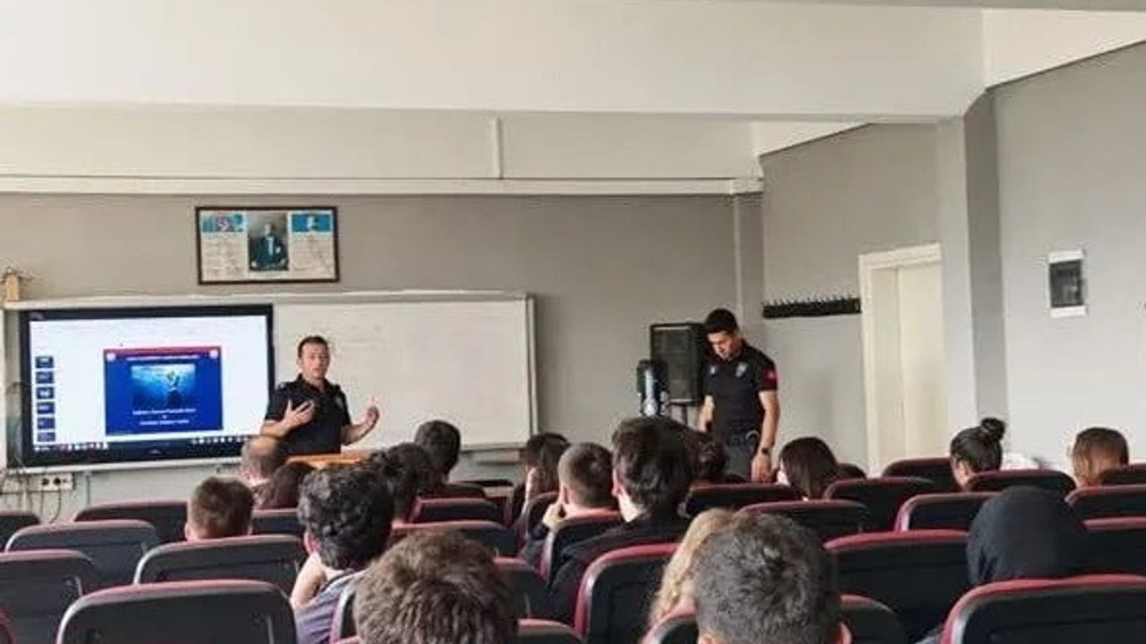 Sinop'ta Öğrencilere Çeken Akıntı ve Deniz Güvenliği Eğitimi: 1.825 Öğrenciye Ulaşıldı