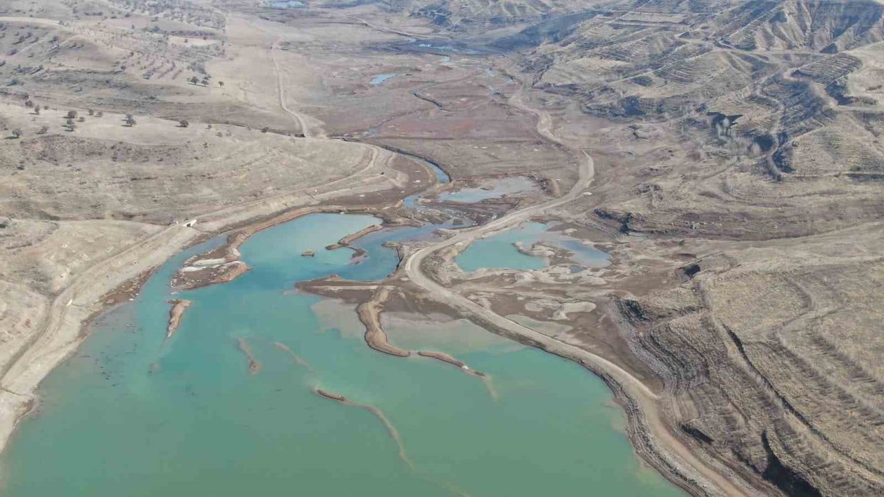 Sivas’ın 4 Eylül Barajı, 2022 kuraklığının ardından bu yıl taşma noktasına ulaştı