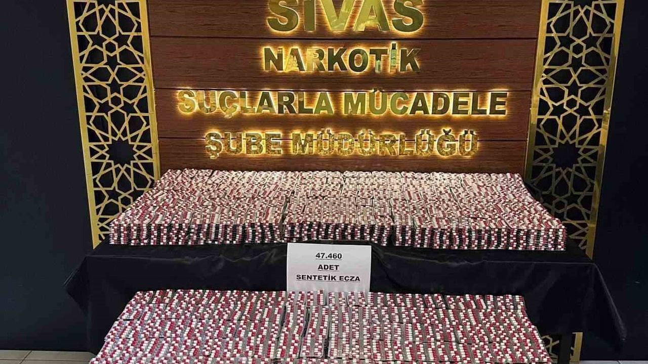 Sivas'ta 133 bin 840 sentetik hap ele geçirildi; 2 şüpheliden biri tutuklandı