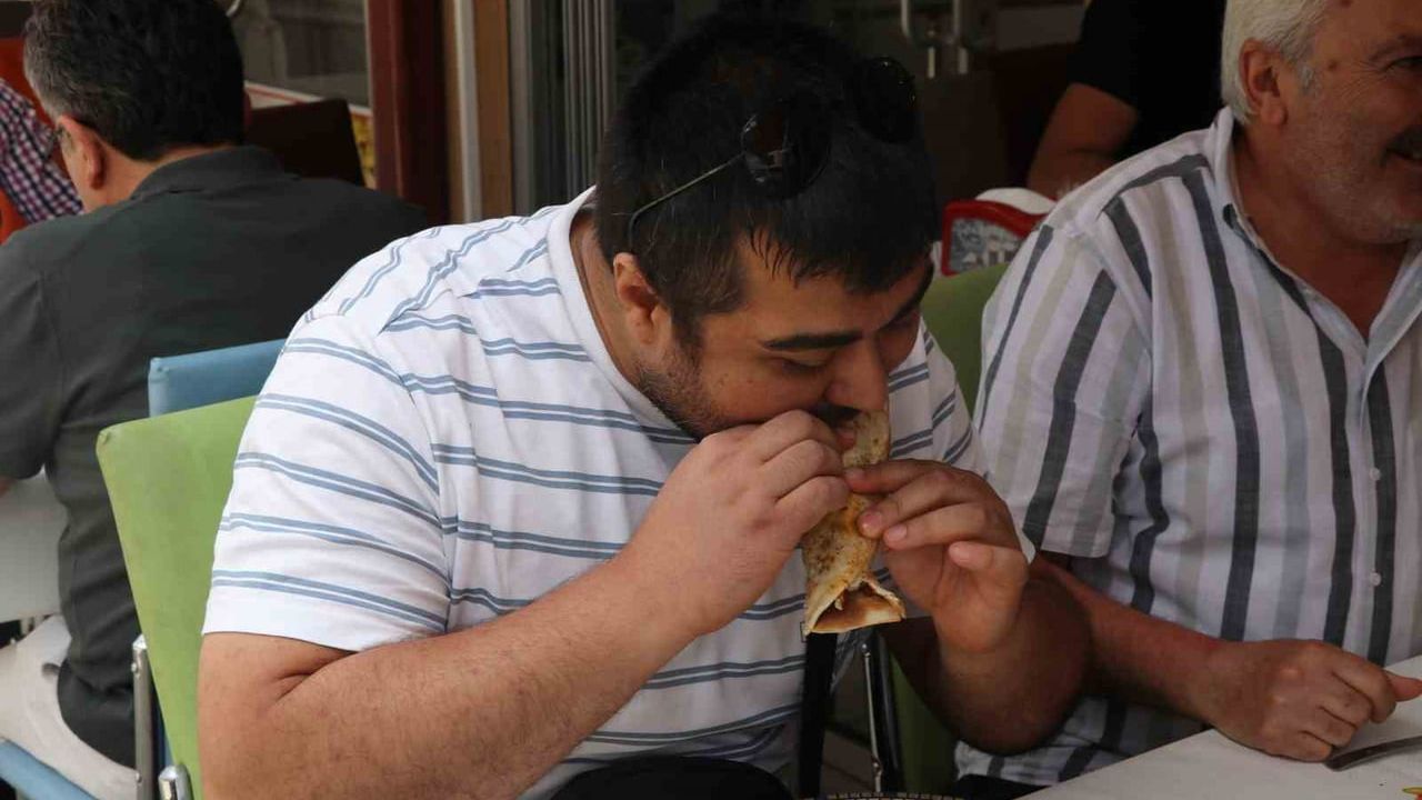 Sivas’ta 50 TL'ye lahmacun satan esnaf: yüzde 15 karla satıyorum