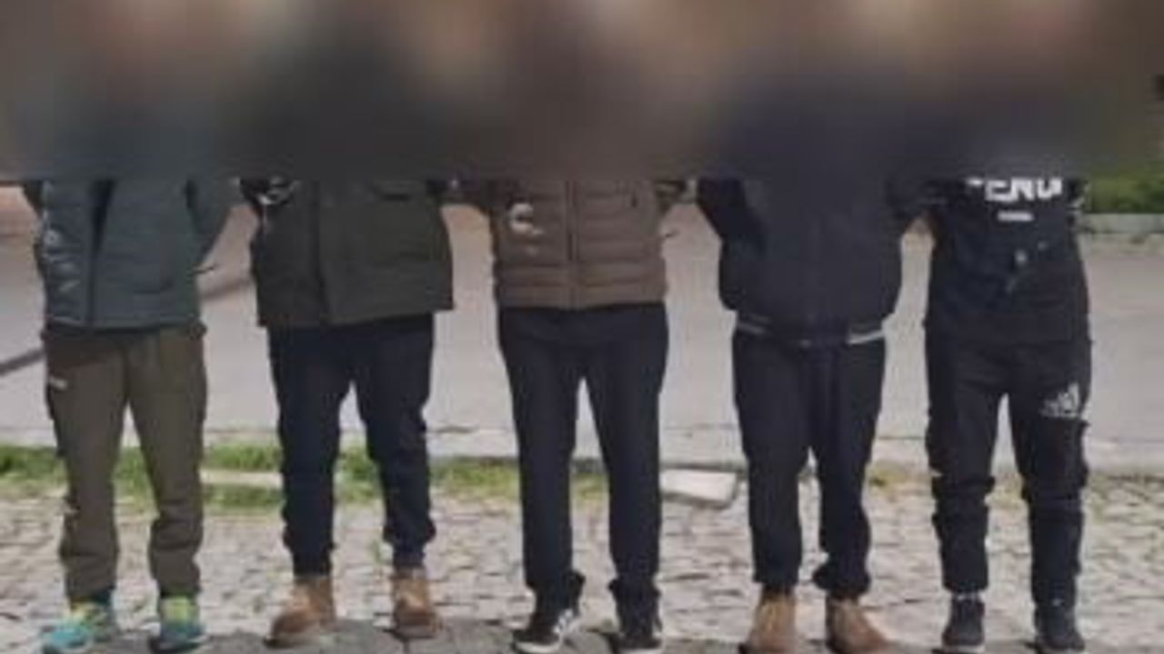 Sivas’ta iki operasyonda 8 düzensiz göçmen yakalandı, 3 kişi tutuklandı