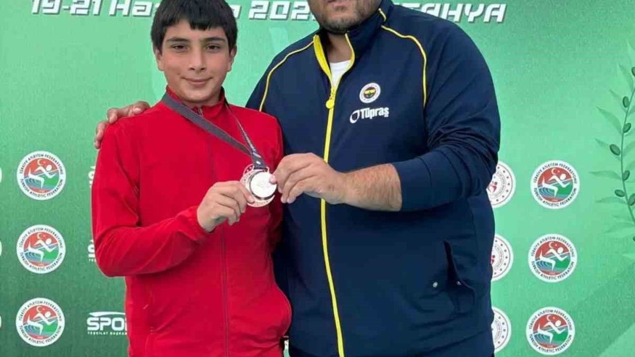 Sivaslı atletler Kütahya'da başarı elde etti