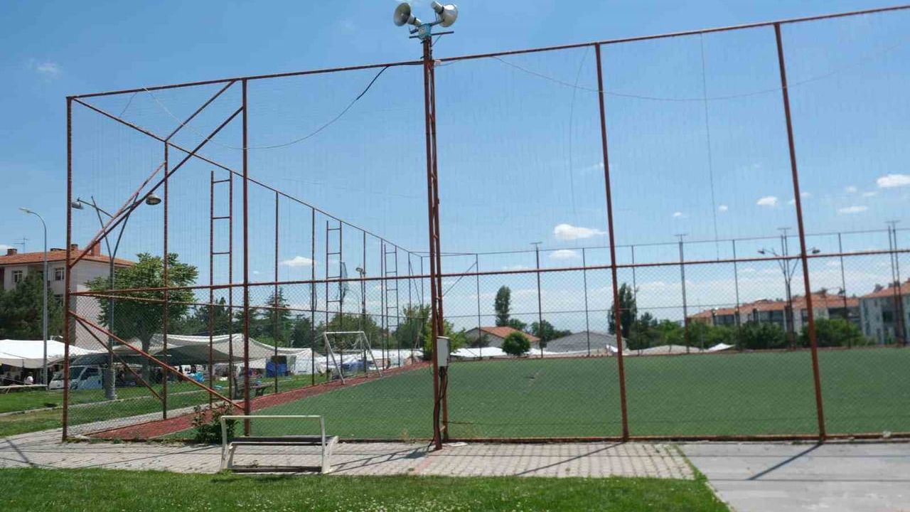 Sivrihisar spor kompleksi yenileniyor