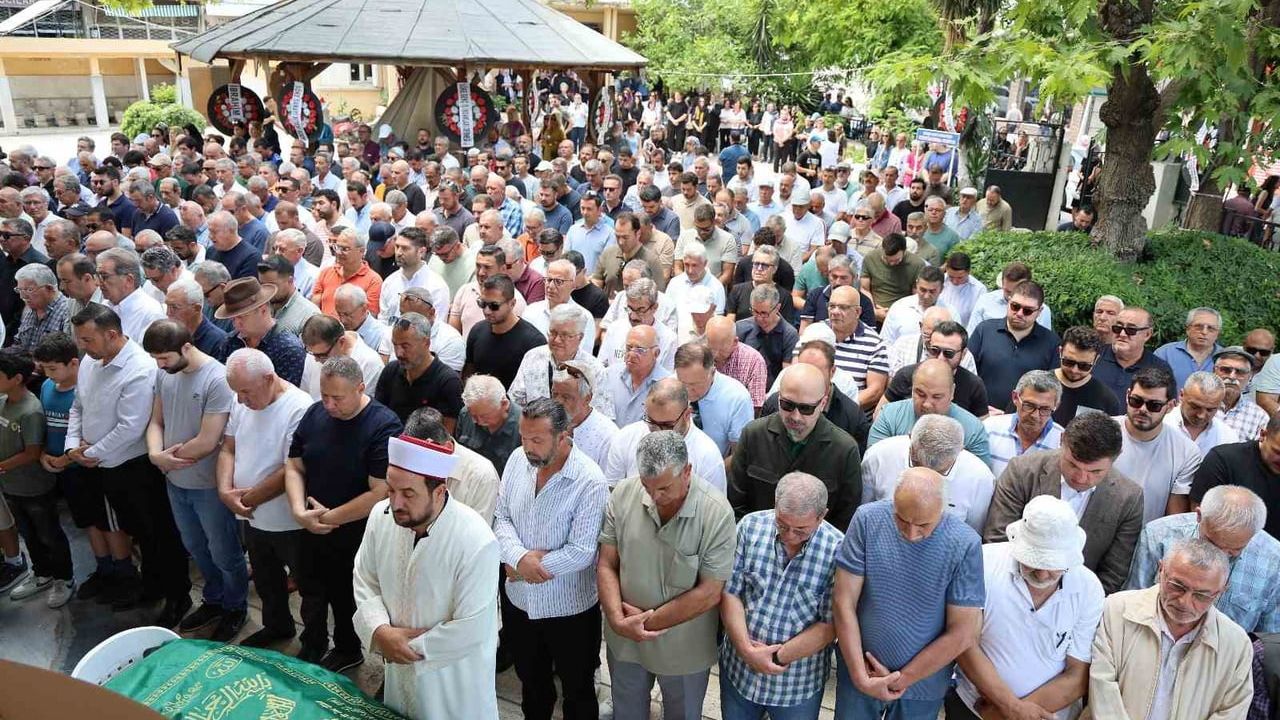 Söke sanayisinin öncü isimlerinden Metin Altınöz toprağa verildi