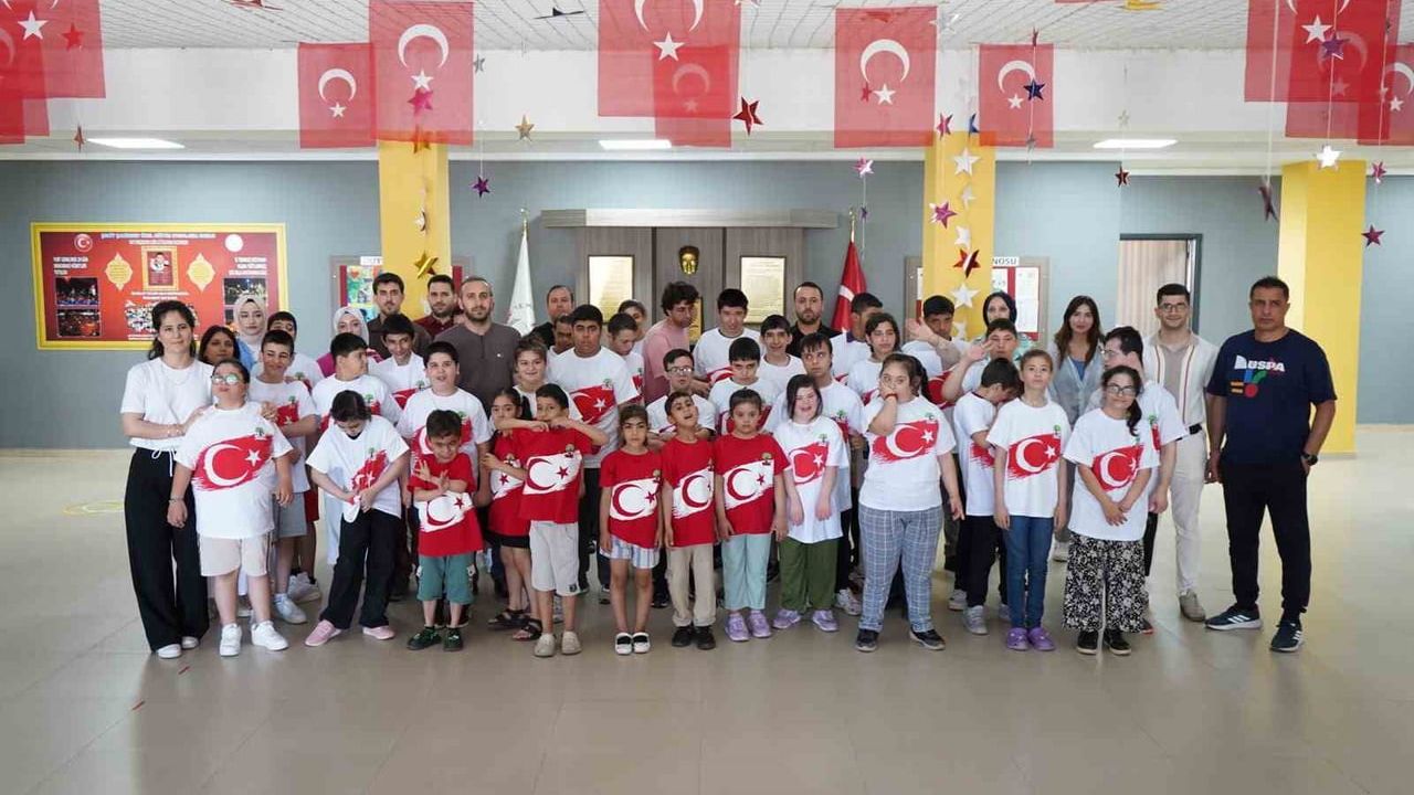 Spor festivali özel ihtiyaçlı öğrencilerin yüzünü güldürdü