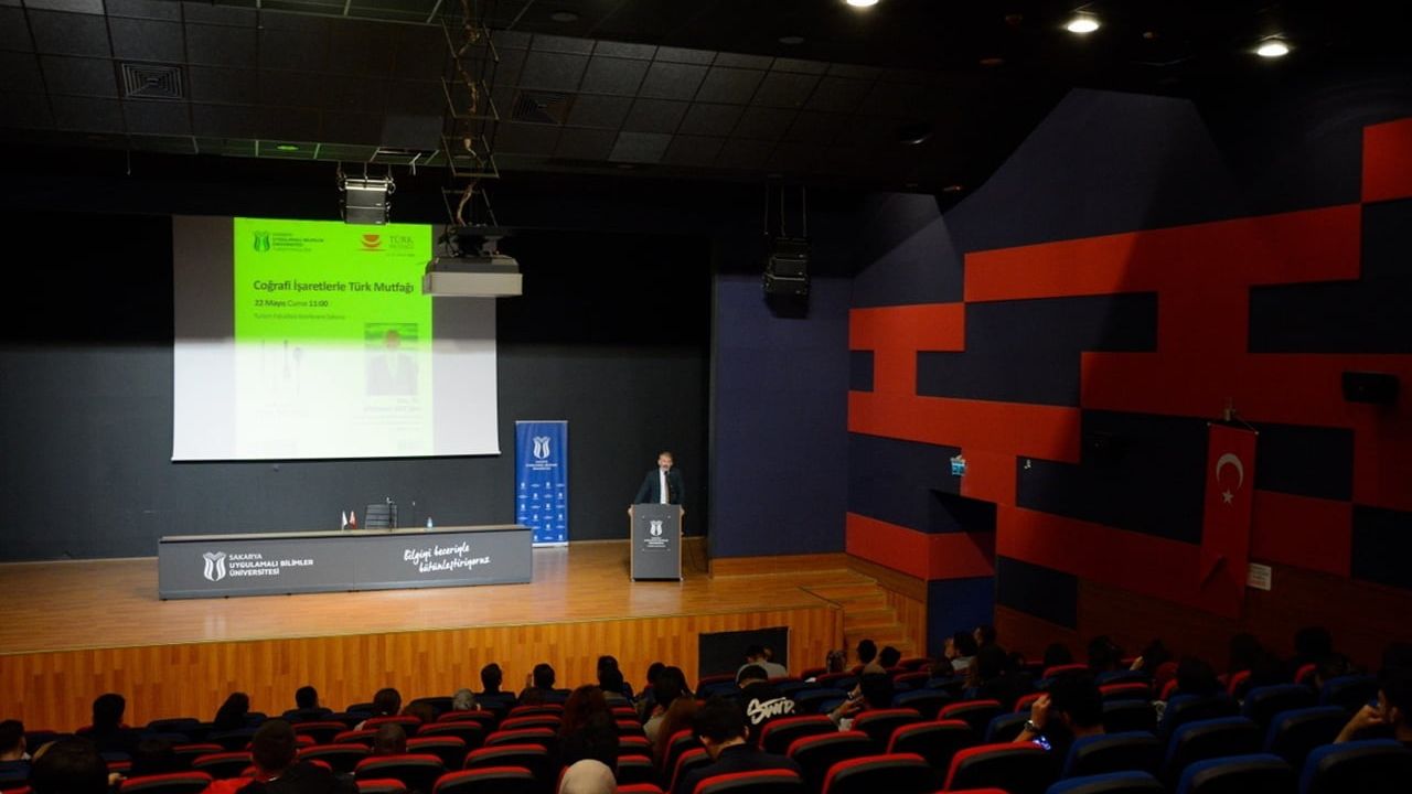 SUBÜ'de 'Coğrafi İşaretlerle Türk Mutfağı' konferansı: Zenginliğin korunmasında akademi ve üreticilerin rolü