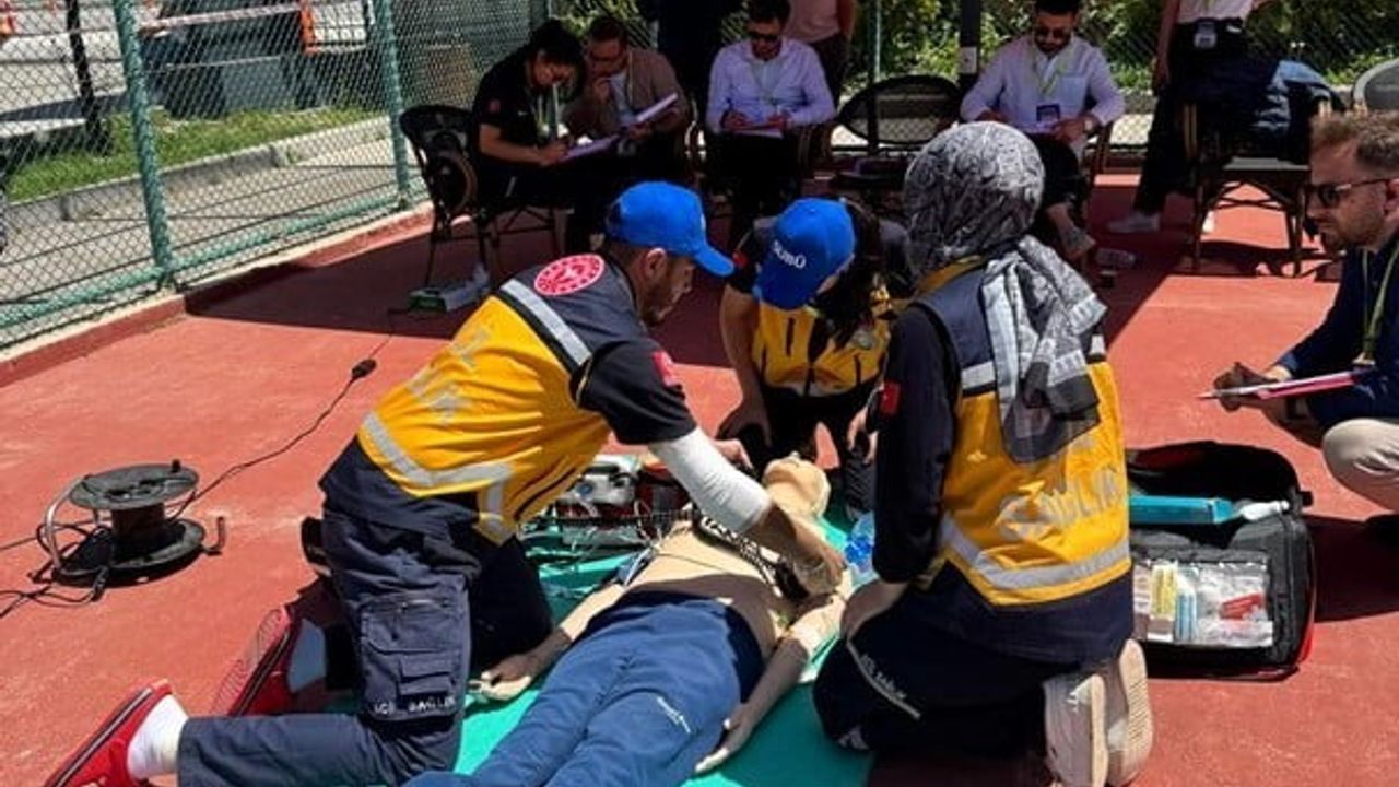 SUBÜ Paramedik Öğrencileri V. MediRalli'de Etap Birinciliği ve Genel Klasman Üçüncülüğü Kazandı