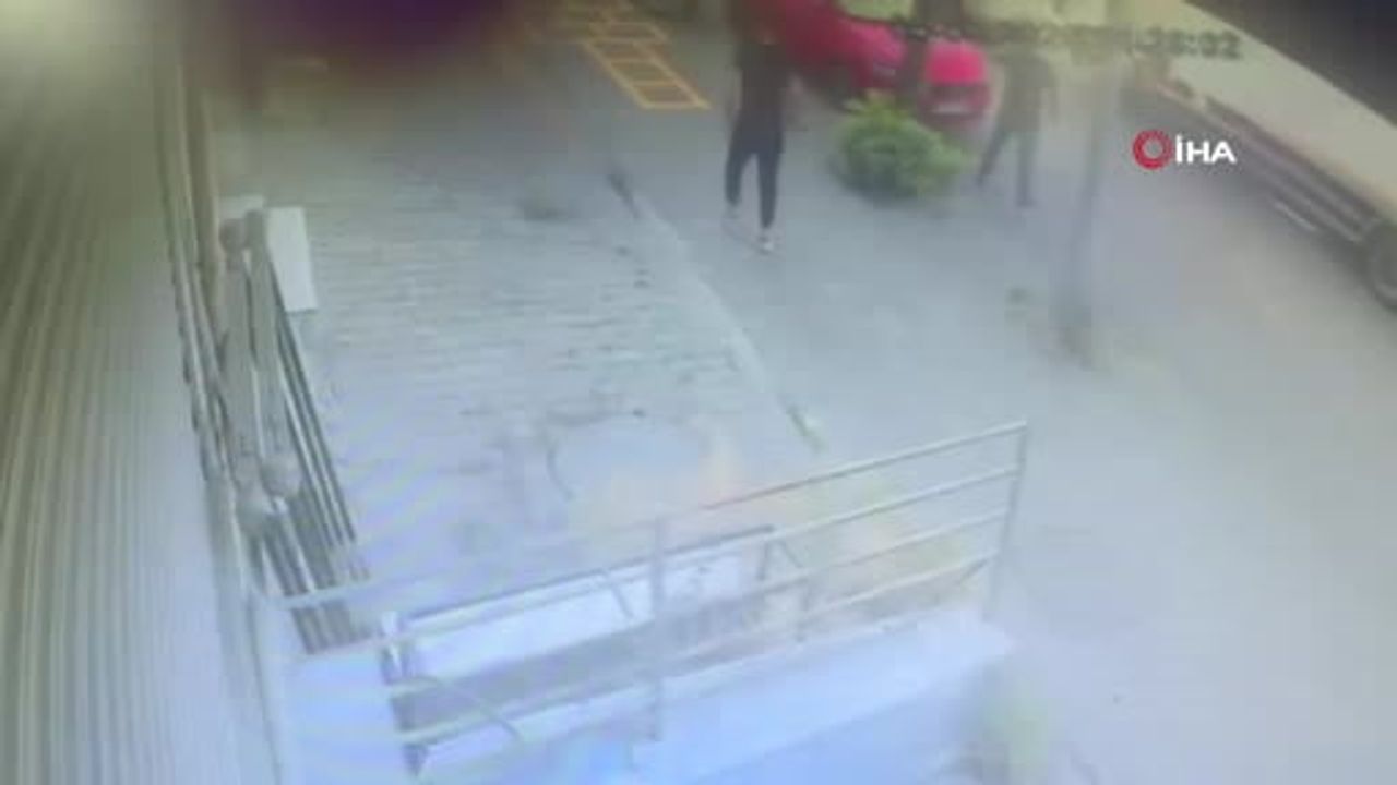 Sultangazi'de kaza sonrası kavga: Baran Fakhani hastanede yaşamını yitirdi