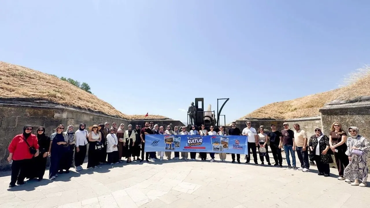 Sultangazililer için kültür gezileri başladı