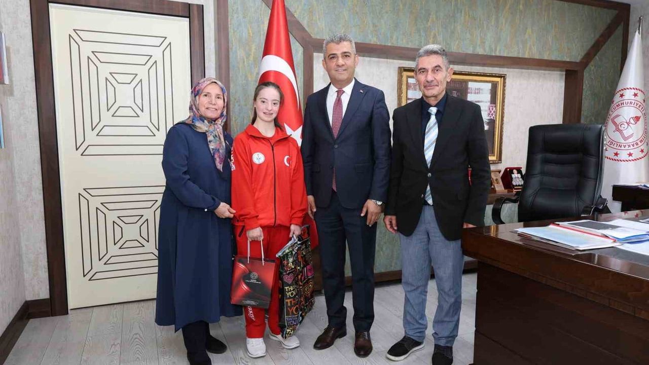 Sümeyye Uruk il millî eğitim müdürüyle makamında görüştü