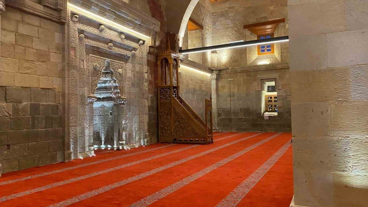 Sungur Bey Cami, 691 yıllık restorasyonun ardından 5 Haziran Cuma namazıyla yeniden ibadete açılıyor