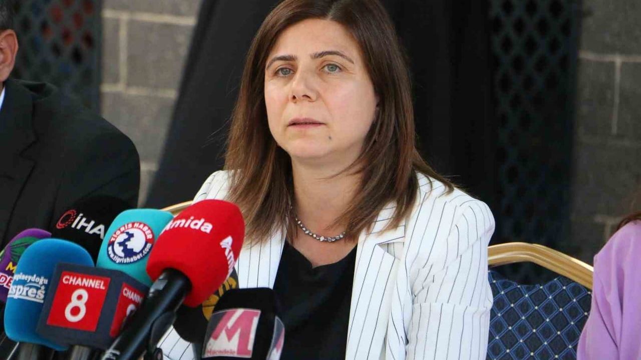 Sur’da kaldırım işgallerinin önüne geçme ve yayalaştırma çalışmaları sürüyor