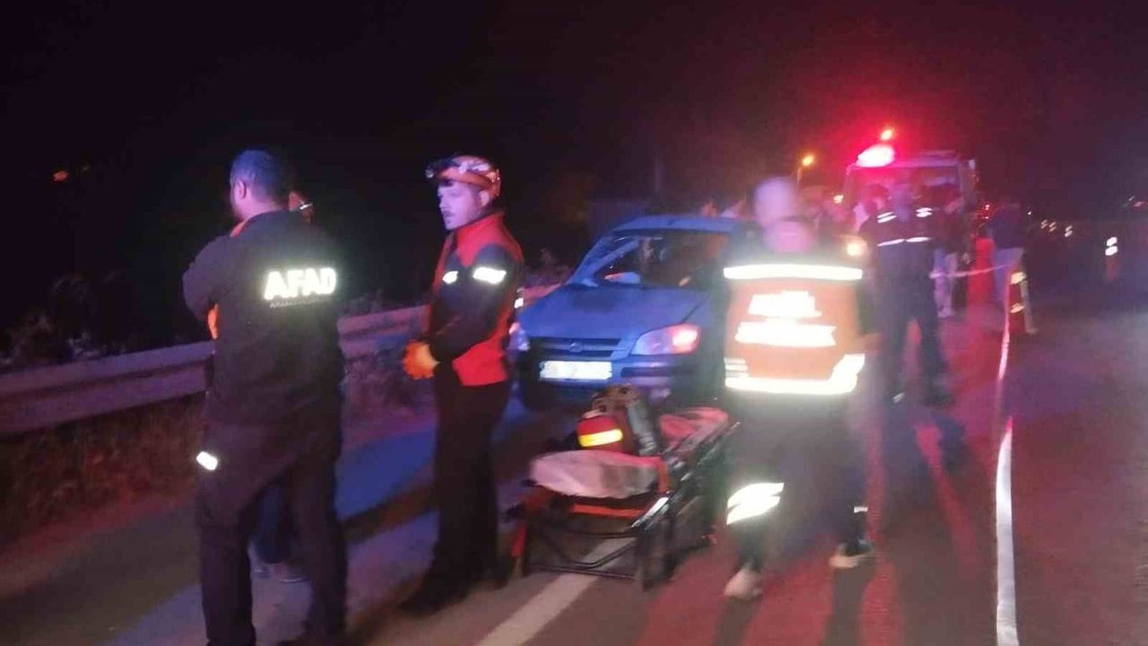 Suşehri'de kavşak çarpışması: 1 kişi yaşamını yitirdi, 3 yaralı