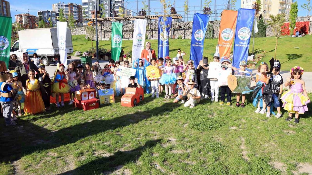 Talas’ta 'Atıktan Sanata' yarışması sonuçlandı: Öğrenciler ödüllerini aldı