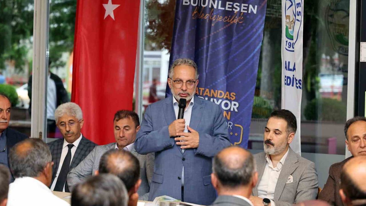 Talas’ta ‘Vatandaş Soruyor, Başkan Cevaplıyor’ Osmanlı Kültür Evi’nde Gerçekleşti — Başkan Mustafa Yalçın Soruları Yanıtladı
