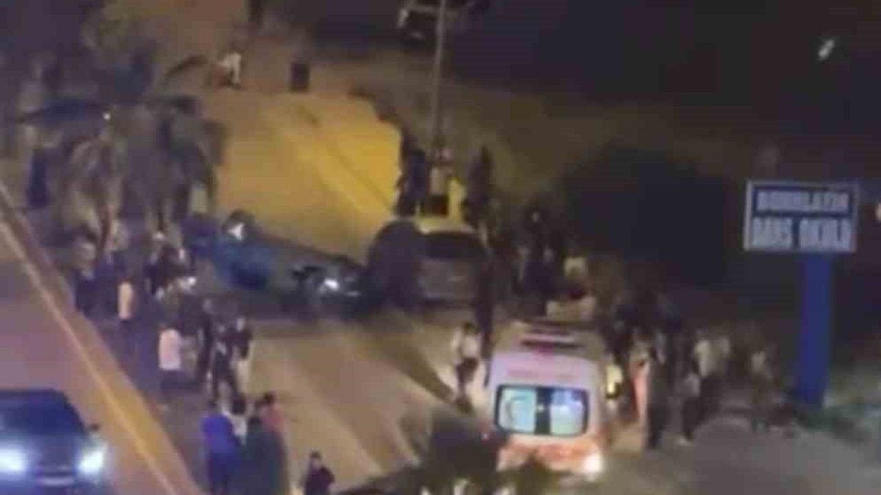 Tarsus'ta park halindeki araca çarpan otomobil takla attı; kaçan 3 kişi kısa sürede yakalandı