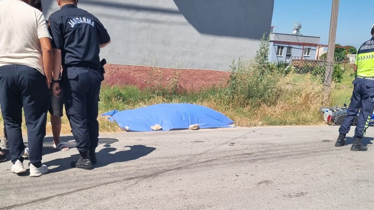 Tarsus'ta tırla çarpışan motosiklet sürücüsü hayatını kaybetti