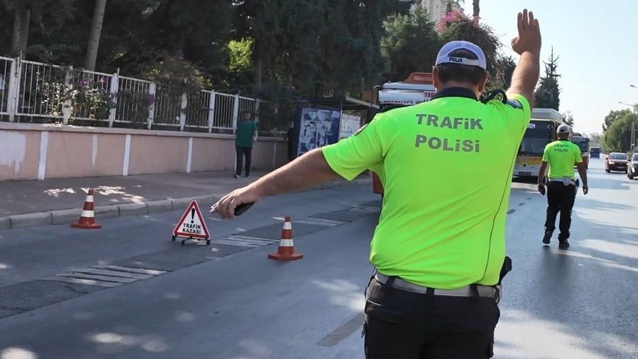 Tarsus'ta trafik güvenliğini tehlikeye düşüren sürücüye 141 bin TL ceza