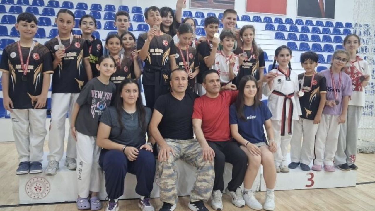 Taşbacaspor minikler taekwondo il seçmelerinde takım halinde şampiyon oldu