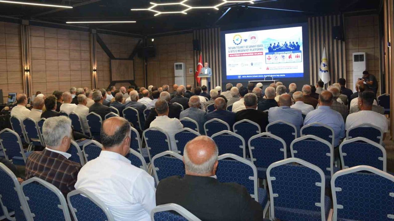 Tatvan’da toplumsal sorunlar için istişare toplantısı düzenlendi