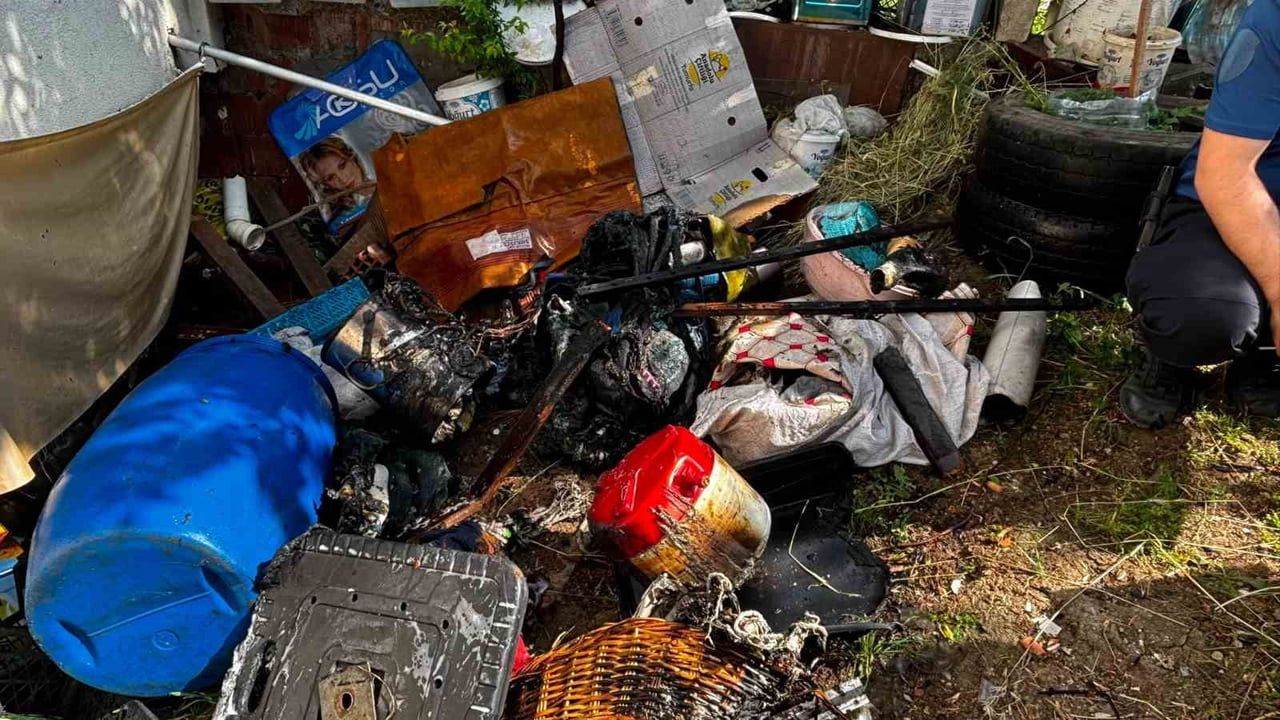 Tavşanlı'da balkon yangını itfaiye müdahalesiyle büyümeden söndürüldü