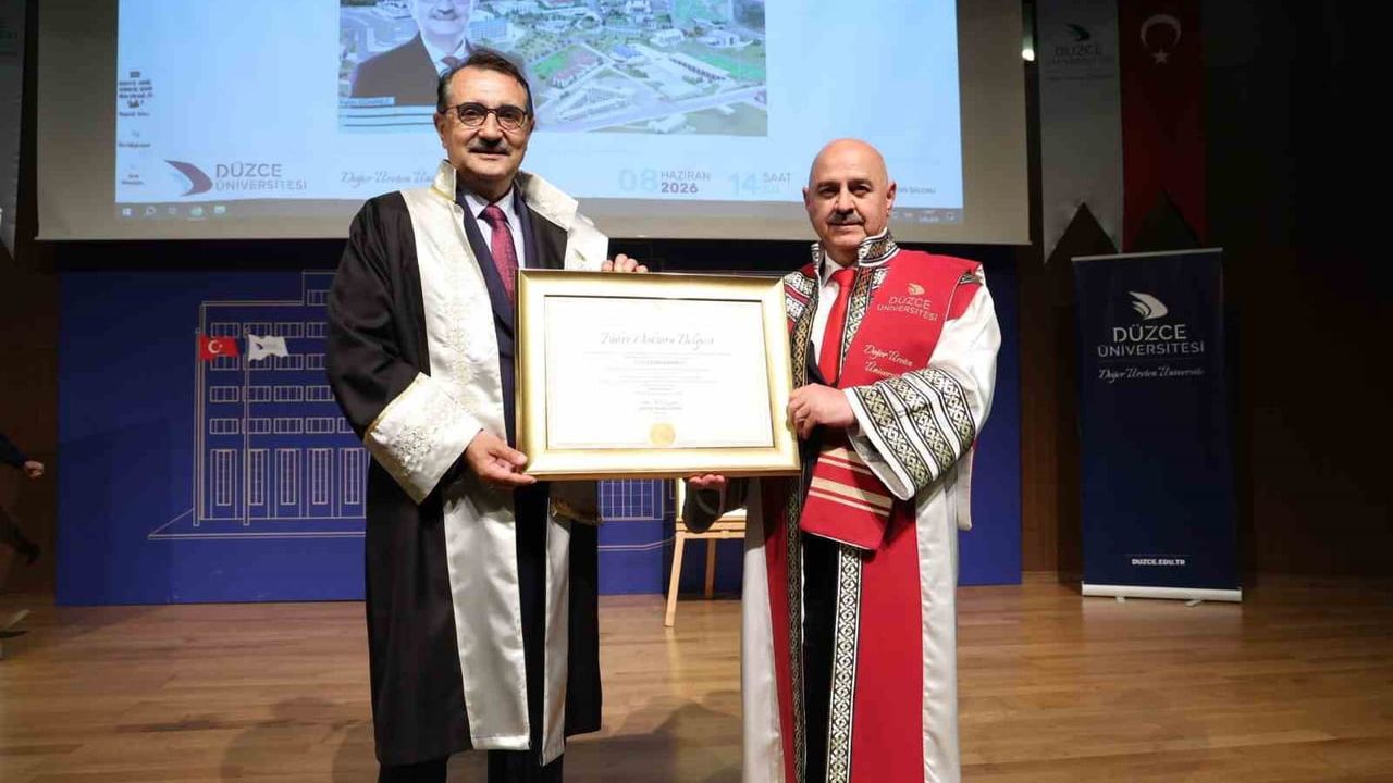 TBMM Yapay Zeka Komisyonu Başkanı Fatih Dönmez’e Düzce Üniversitesi tarafından fahri doktora verildi