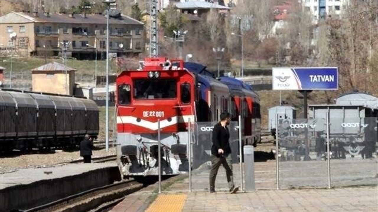 TCDD, Malatya–Van Güzergâhlarında 8 Haziran’da Başlayacak Otla Mücadele İlaçlamasını Duyurdu